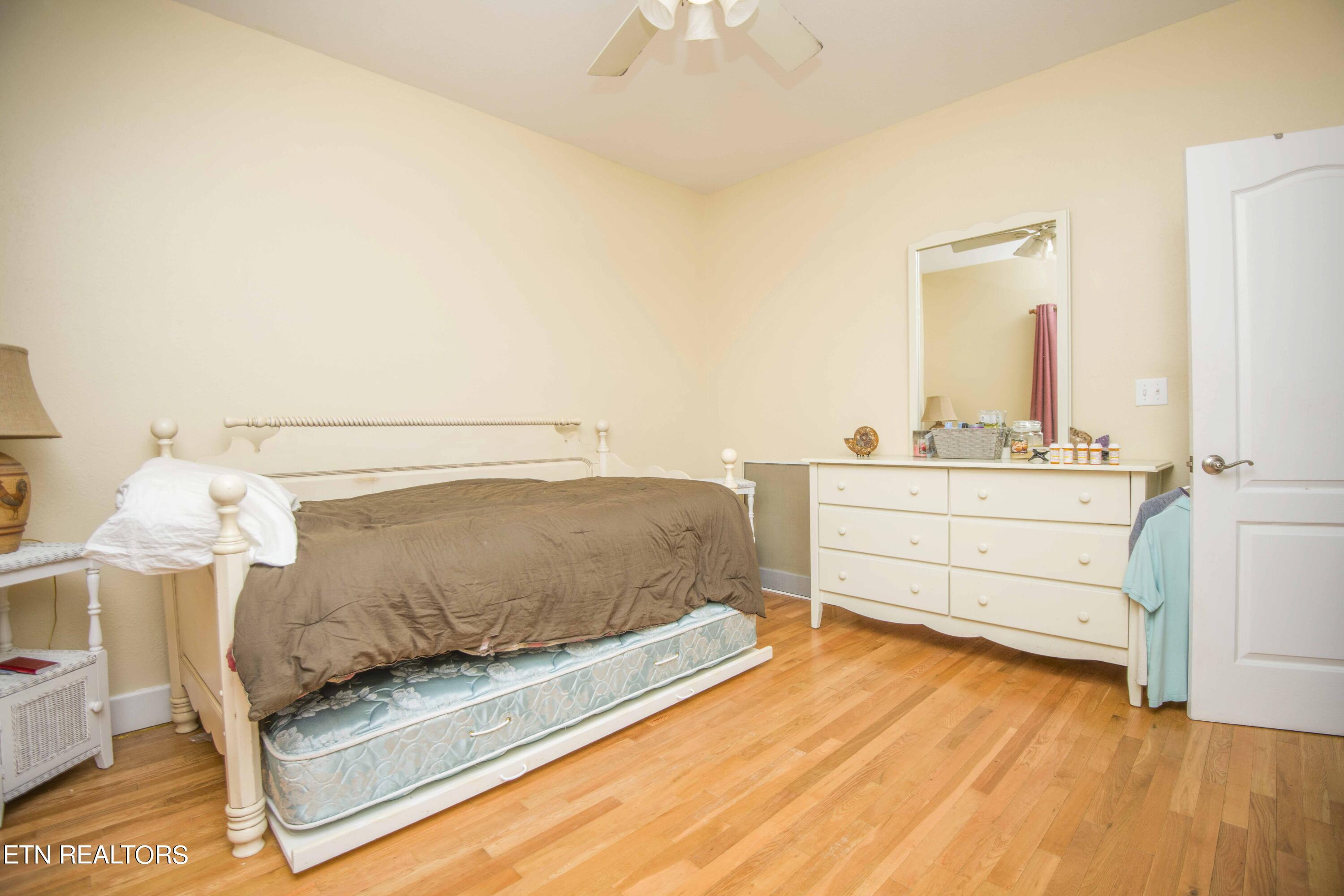 565 Indian Gap Road Andersonville, TN 37705 - Photo 27 of 42 third bed 2_1
