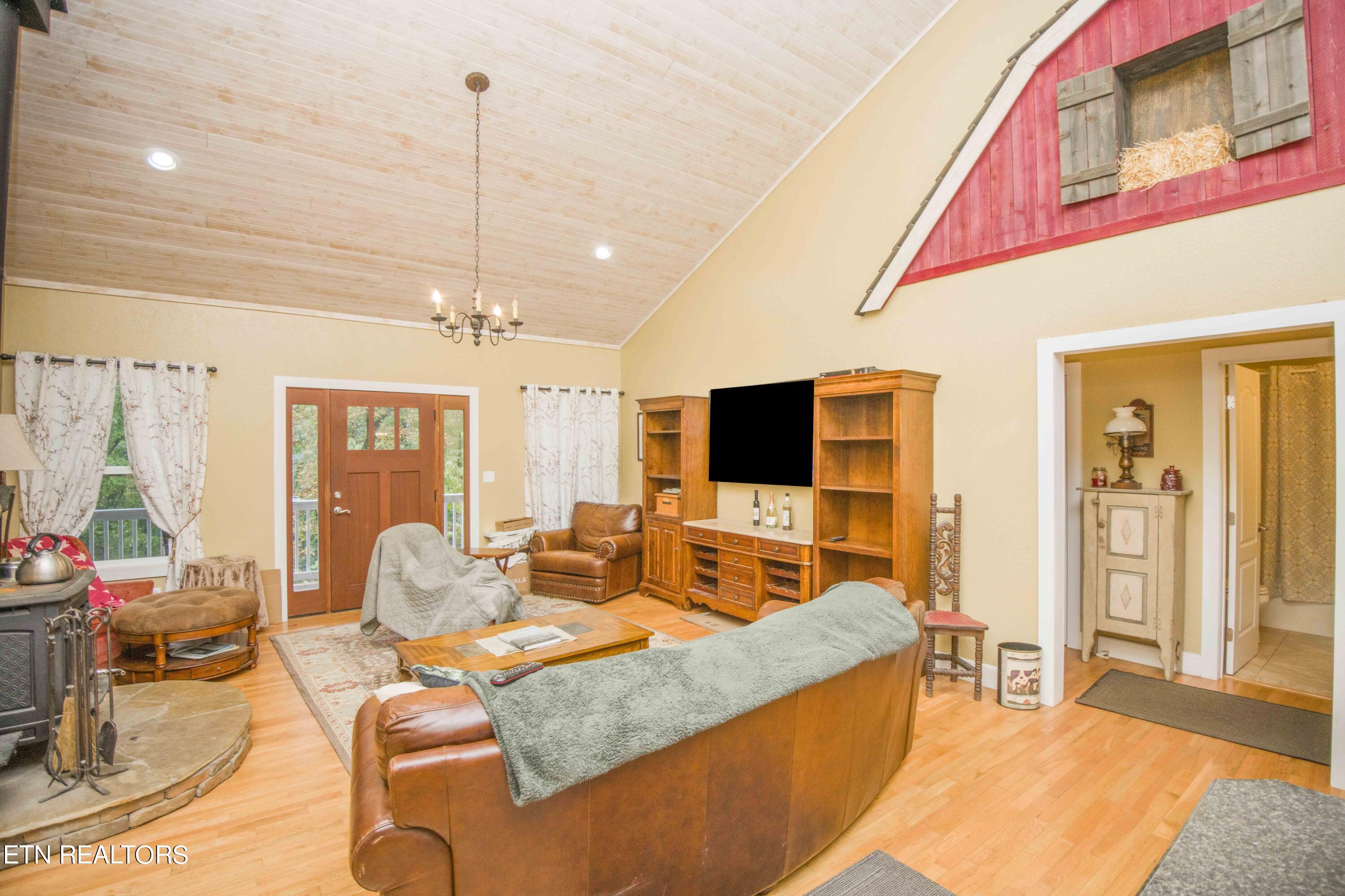 565 Indian Gap Road Andersonville, TN 37705 - Photo 8 of 42 living 6_1