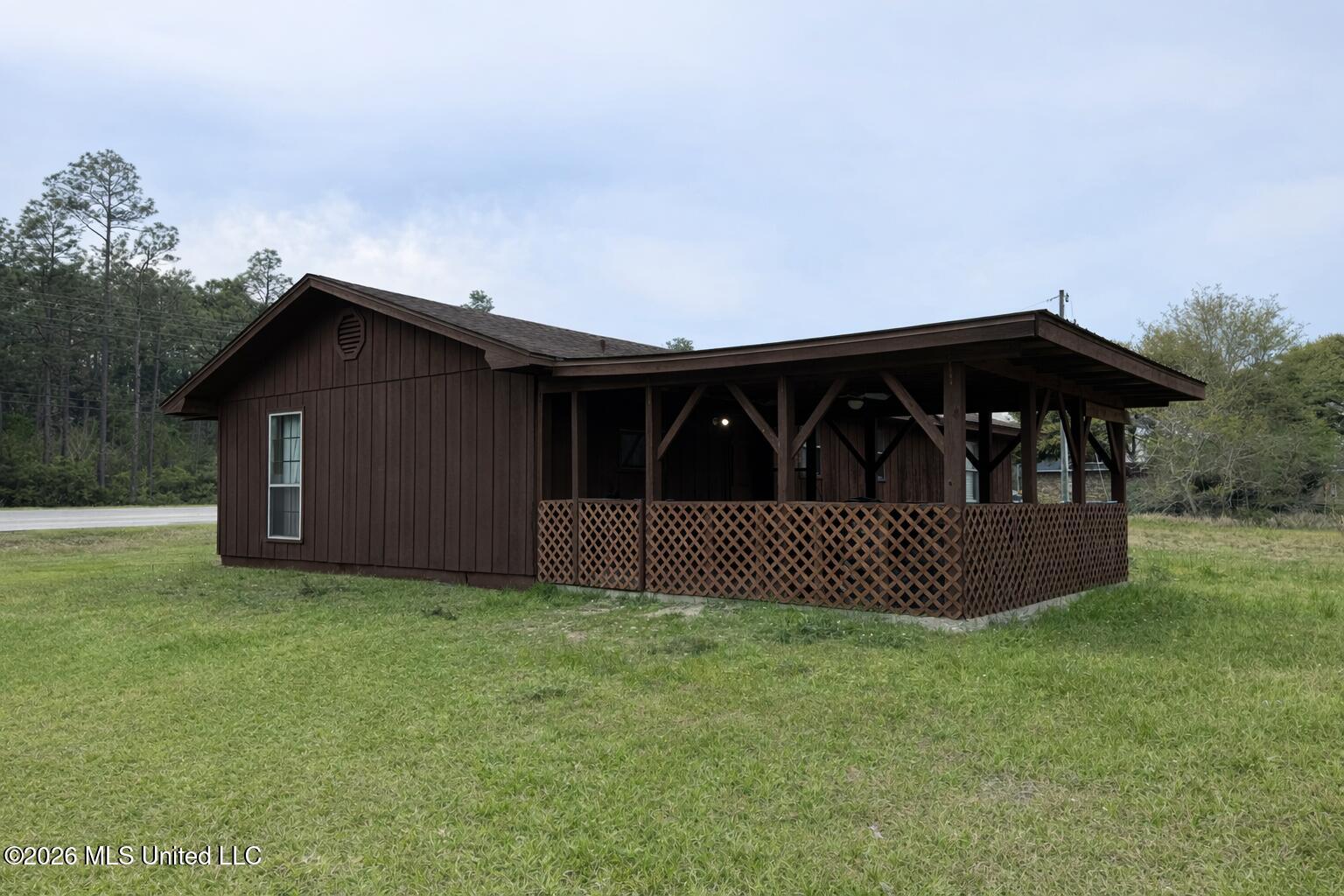 9004 Tucker Road Ocean Springs, MS 39565 - Photo 2 of 15 Covered pack patio