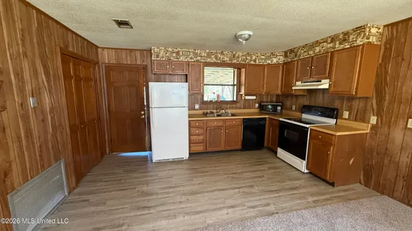 $1,500 | 9004 Tucker Road, Ocean Springs, MS 39565