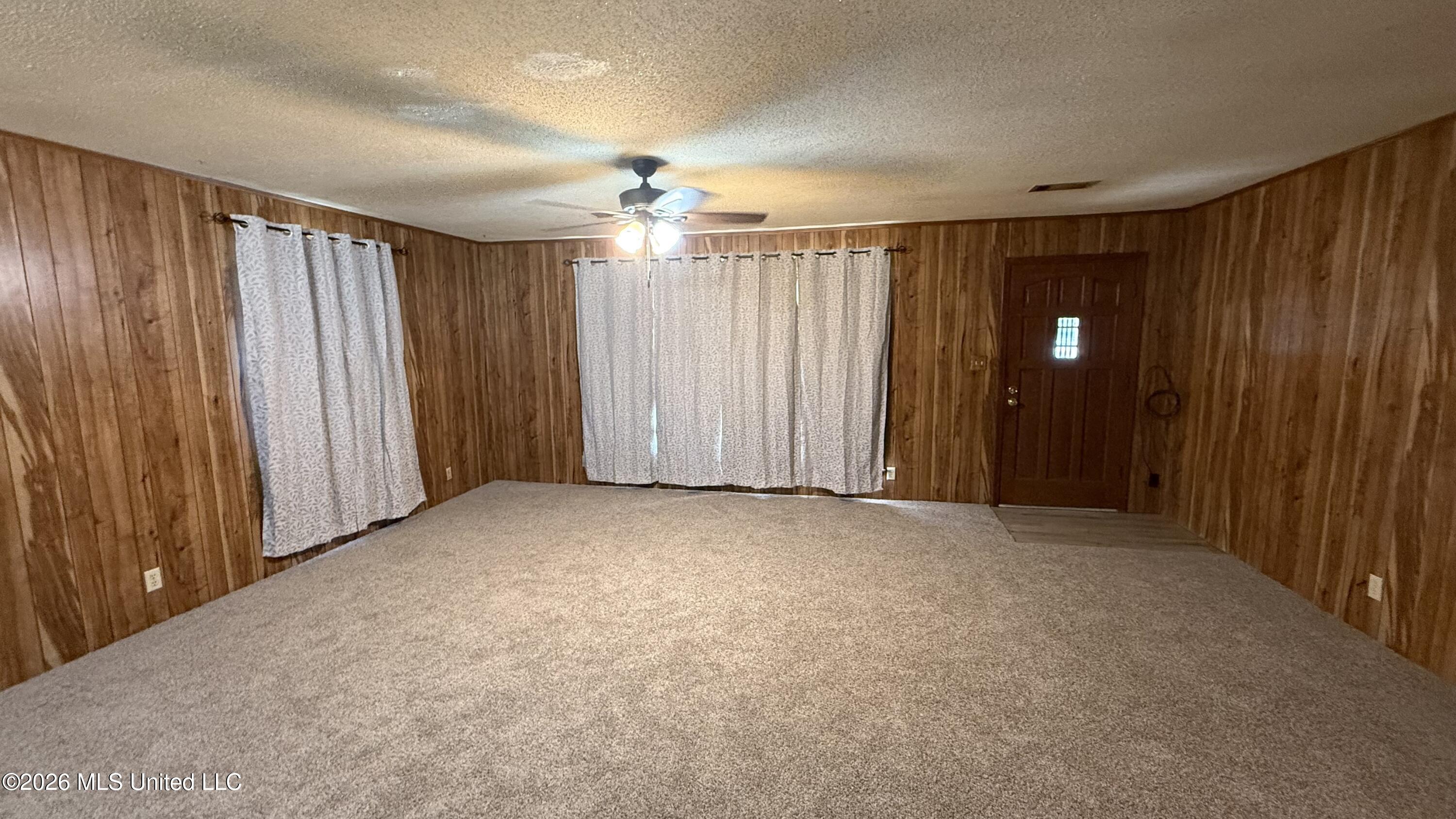 9004 Tucker Road Ocean Springs, MS 39565 - Photo 6 of 15 Living Room