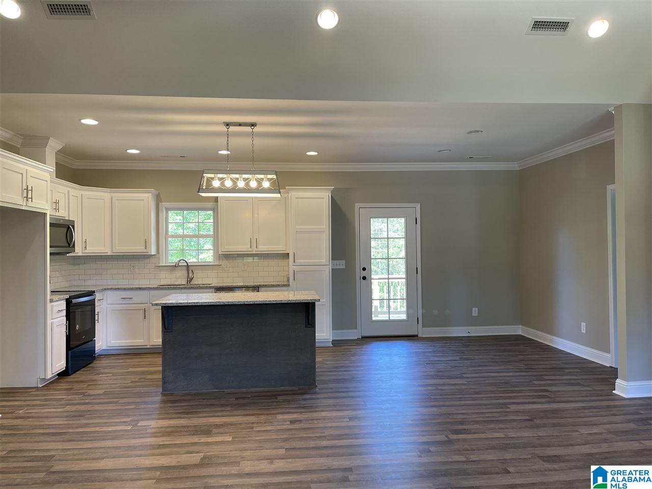 924 Frances Circle Clanton, AL 35045 - Photo 2 of 34