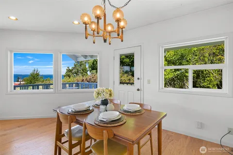 $885,000 | 1016 12th Street, Bellingham, WA 98225