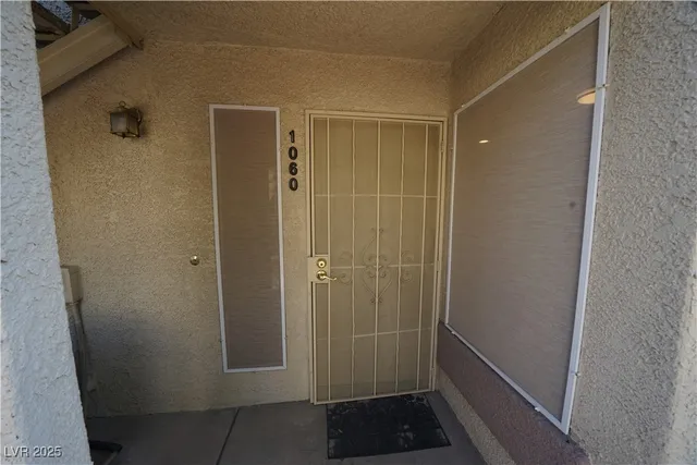 $1,195 | 5710 East Tropicana Avenue, Unit 1060, Las Vegas, NV 89122
