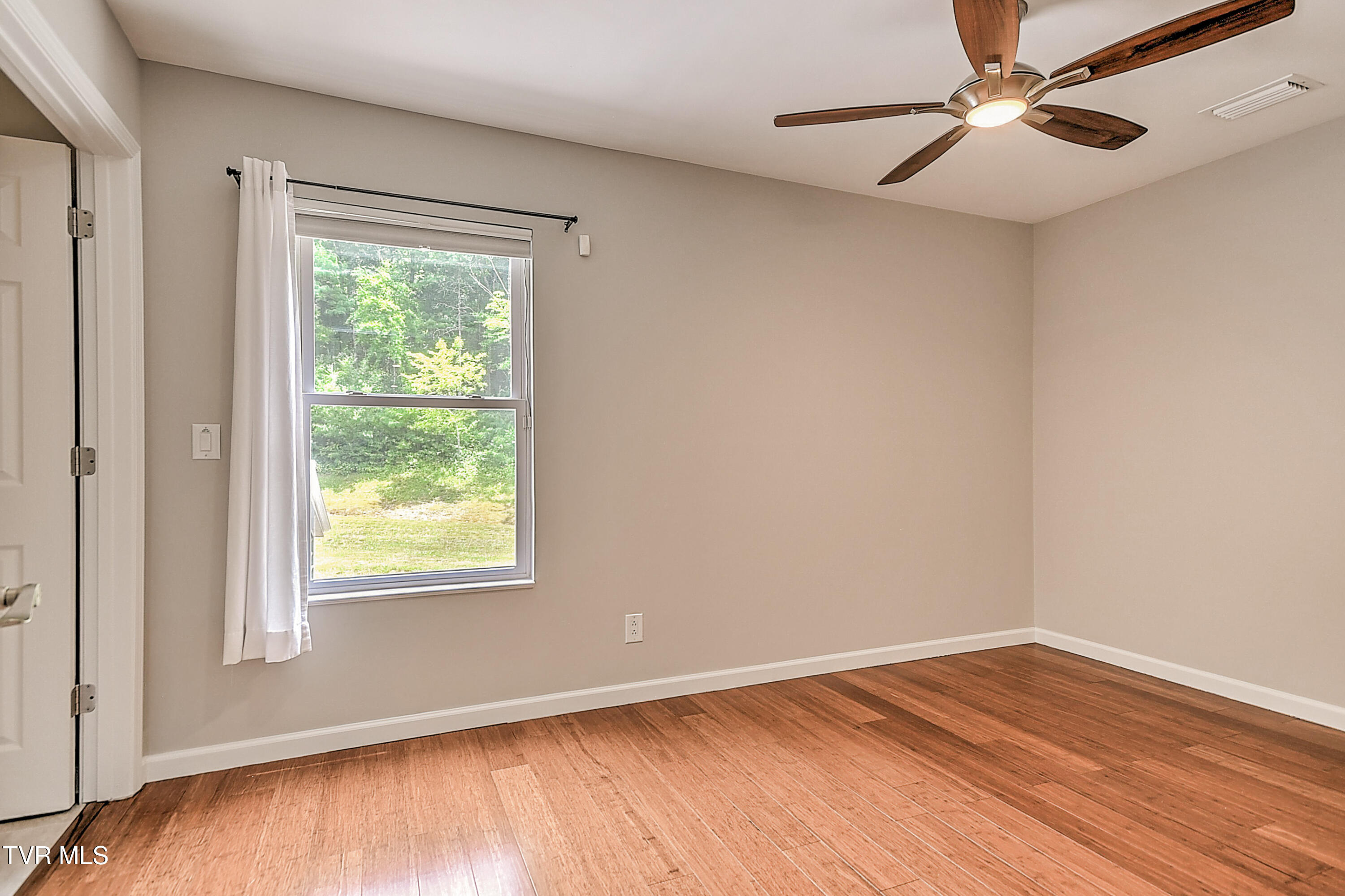 4125 Pine Orchard Road Butler, TN 37640 - Photo 33 of 86 4125 Pine Orchard LC-66