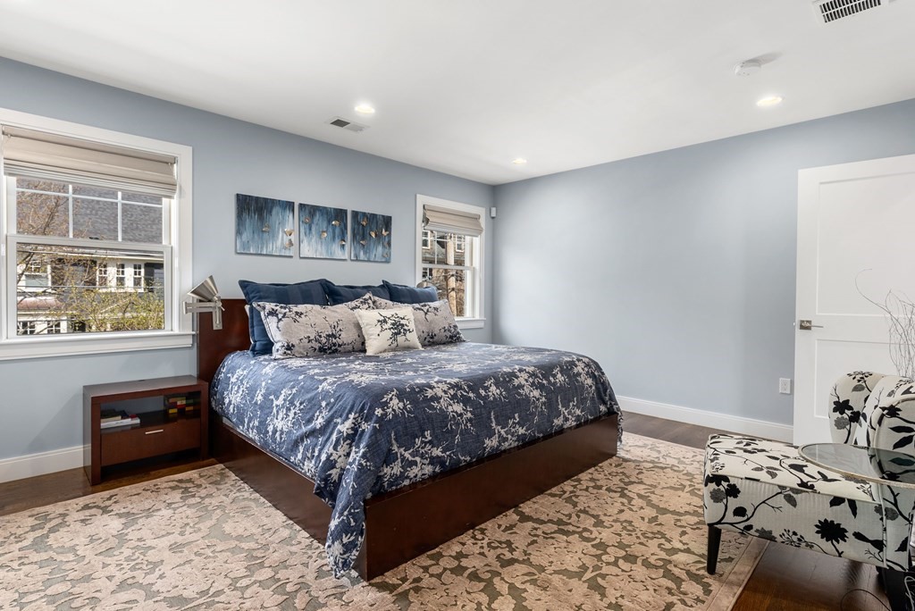 40 Somerset Road Brookline, MA 02445 - Photo 12 of 22