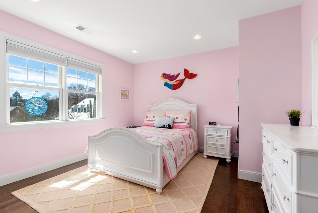 40 Somerset Road Brookline, MA 02445 - Photo 15 of 22