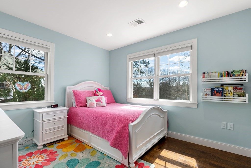 40 Somerset Road Brookline, MA 02445 - Photo 16 of 22