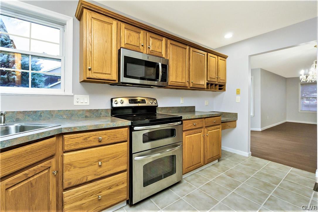2581 Somerset Road Whitehall, PA 18052 - Photo 12 of 50 Gallery Image 12