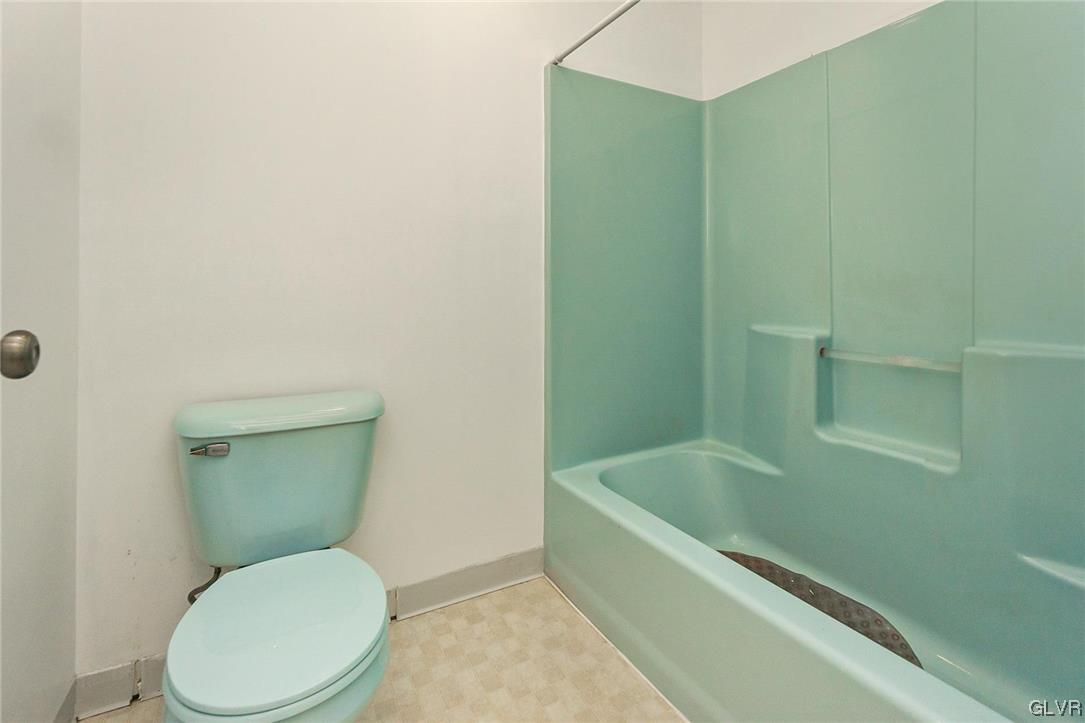 2581 Somerset Road Whitehall, PA 18052 - Photo 39 of 50 Gallery Image 39