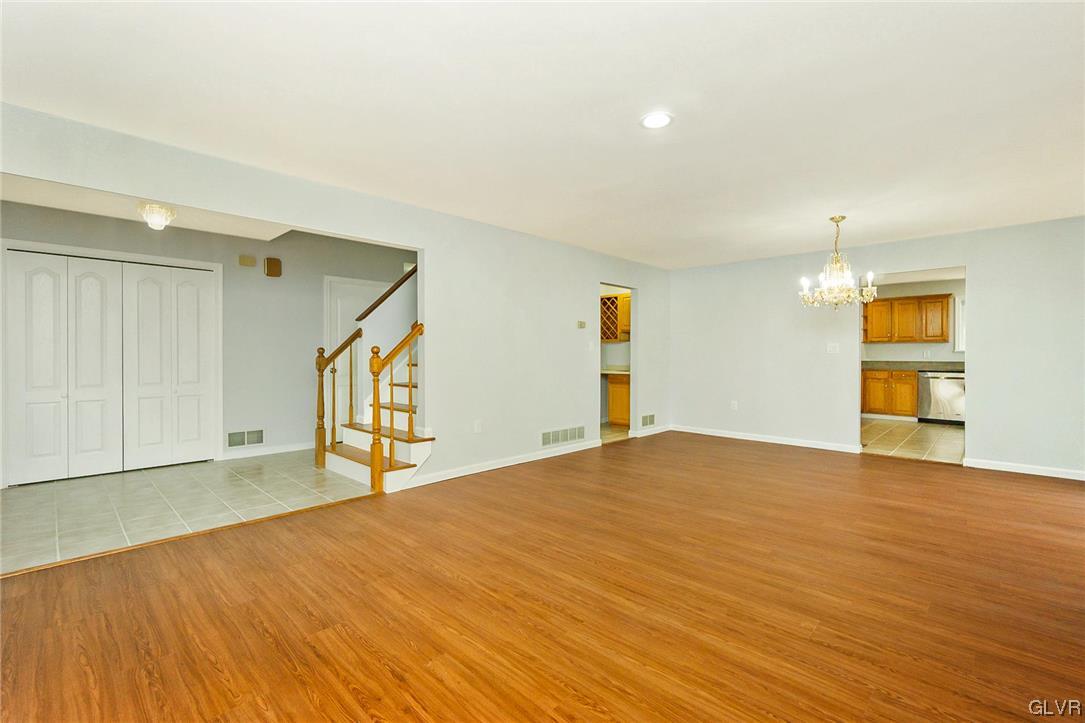 2581 Somerset Road Whitehall, PA 18052 - Photo 6 of 50 Gallery Image 6