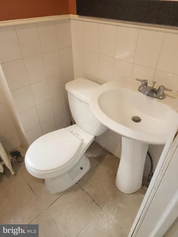 $1,700 | 238 North Warren Street, Unit 2, Trenton, NJ 08618