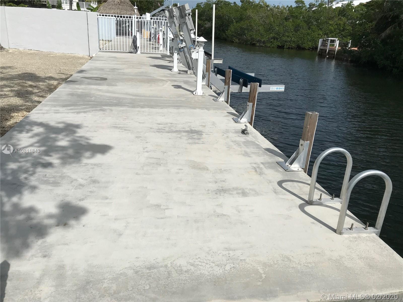 208 La Paloma Road Key Largo, FL 33037 - Photo 4 of 21 Gallery Image 4