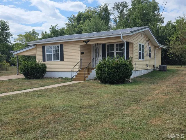 $170,000 | 813 Bryan Street, Houston, MO 65483