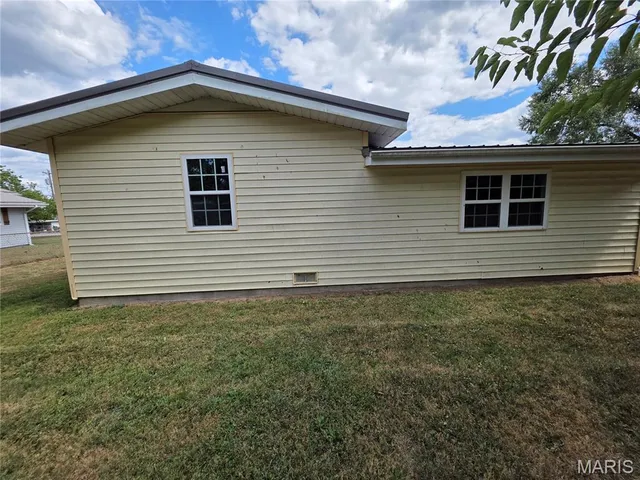 $170,000 | 813 Bryan Street, Houston, MO 65483