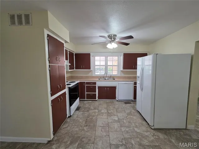 $170,000 | 813 Bryan Street, Houston, MO 65483