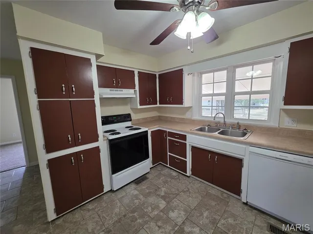 $170,000 | 813 Bryan Street, Houston, MO 65483