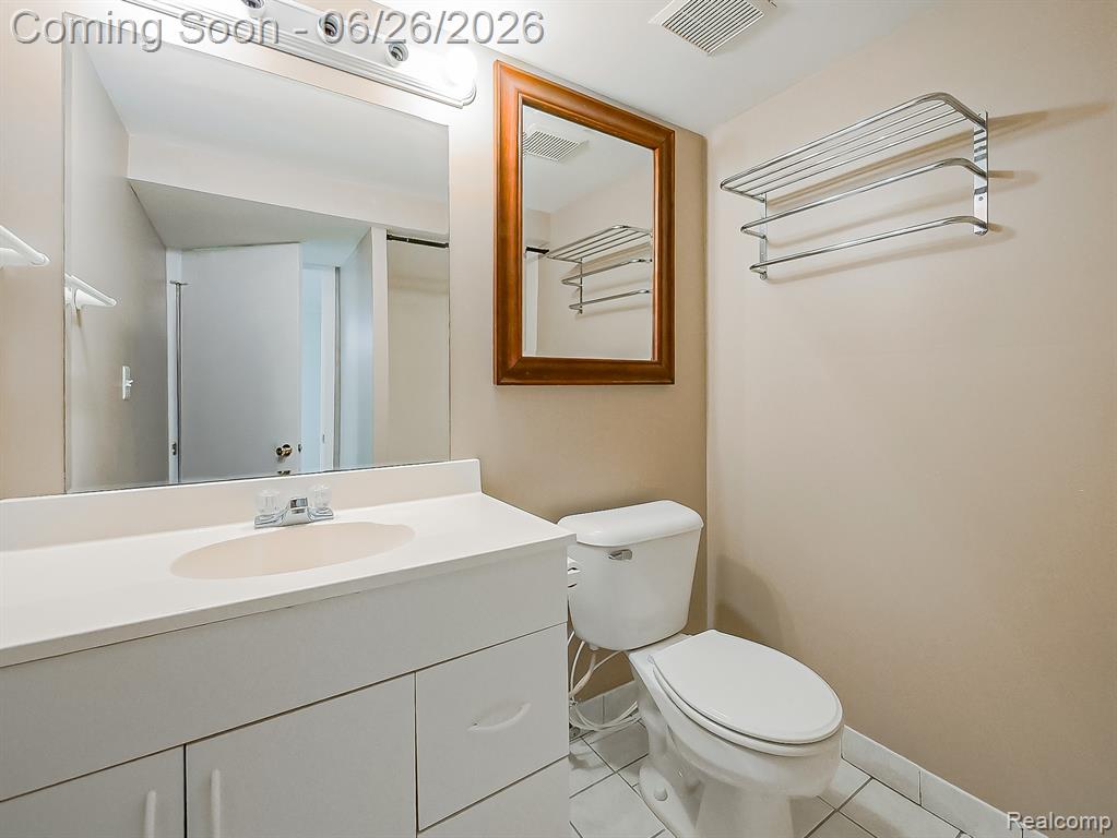 160 Pine Tree Ridge, Unit 3 Waterford, MI 48327 - Photo 15 of 26