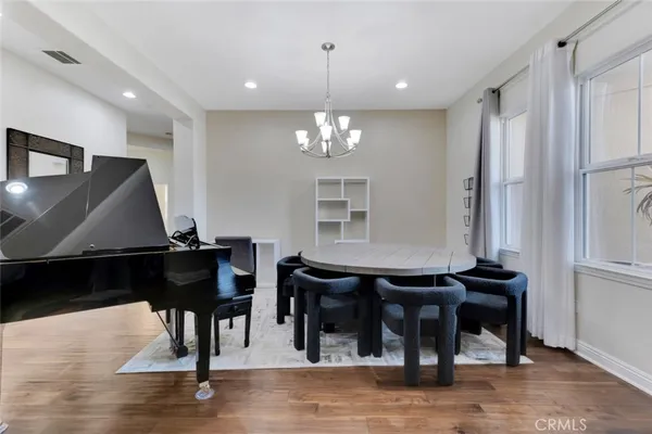 $8,750 | 12826 Vía Donatello, Porter Ranch, CA 91326