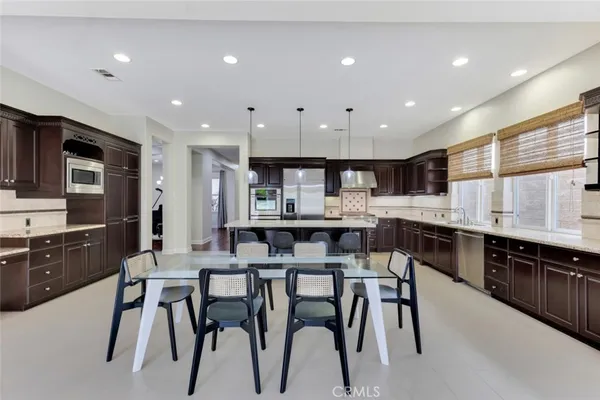 $8,750 | 12826 Vía Donatello, Porter Ranch, CA 91326