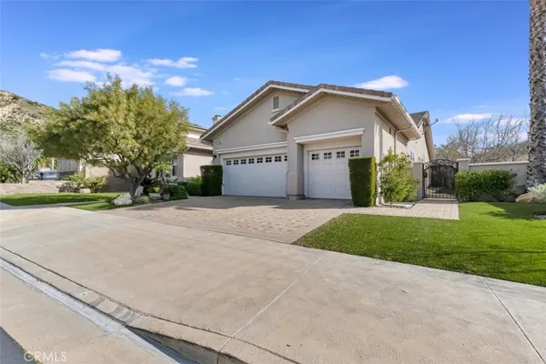 $8,750 | 12826 Vía Donatello, Porter Ranch, CA 91326