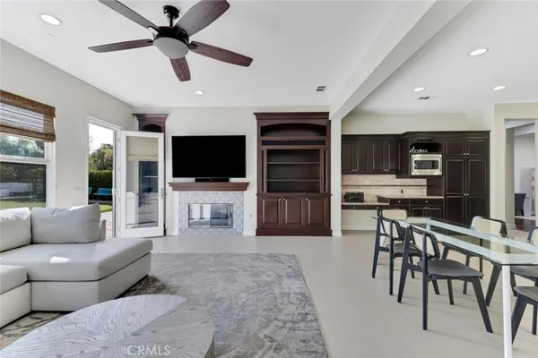 $8,750 | 12826 Vía Donatello, Porter Ranch, CA 91326