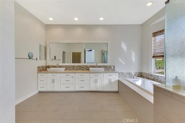 $8,750 | 12826 Vía Donatello, Porter Ranch, CA 91326