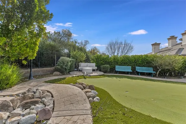 $8,750 | 12826 Vía Donatello, Porter Ranch, CA 91326