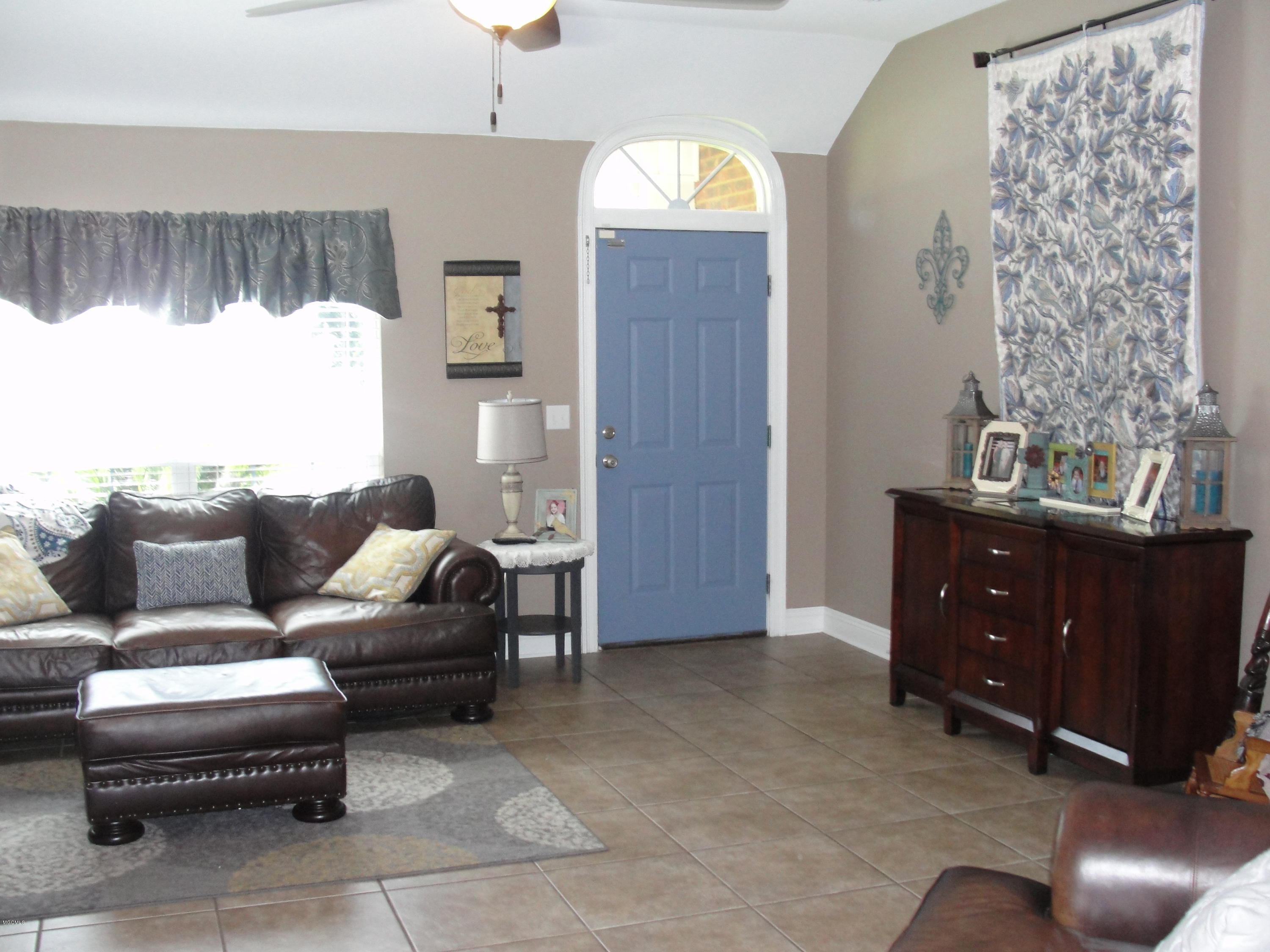7658 Peabody Road Ocean Springs, MS 39564 - Photo 4 of 18 Peabody (13)