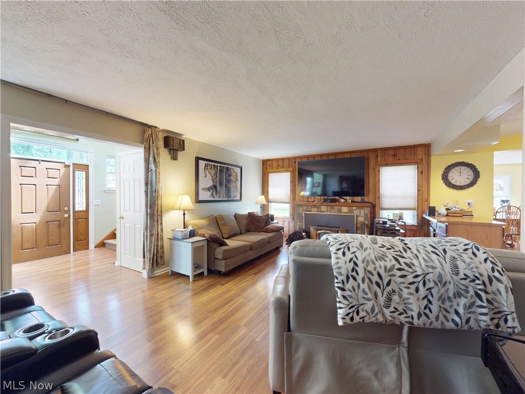 33430 Pettibone Road Solon, OH 44139 - Photo 5 of 37
