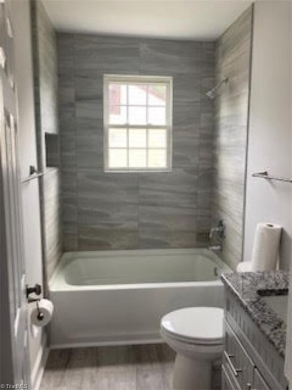 837 Howard Place High Point, NC 27262 - Photo 7 of 10 Full Bathroom