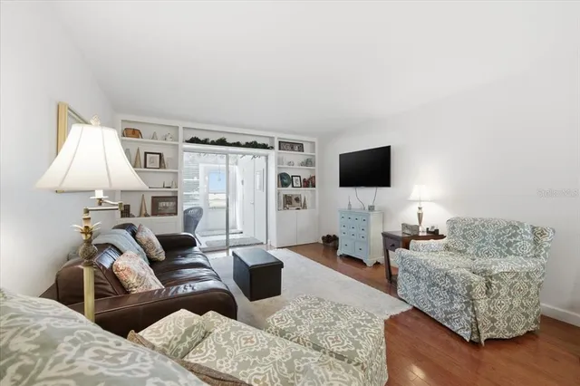 $135,000 | 400 Glennes Lane, Unit 103, Dunedin, FL 34698