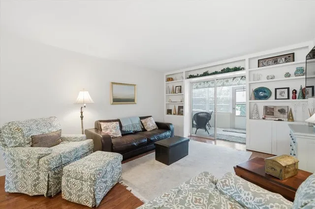 $135,000 | 400 Glennes Lane, Unit 103, Dunedin, FL 34698