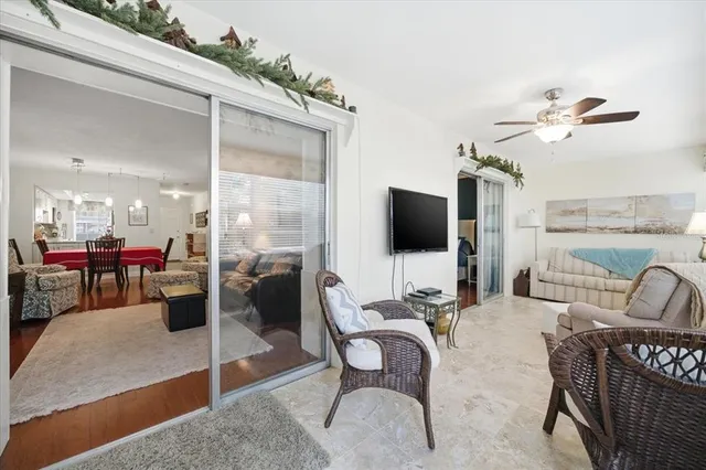 $135,000 | 400 Glennes Lane, Unit 103, Dunedin, FL 34698