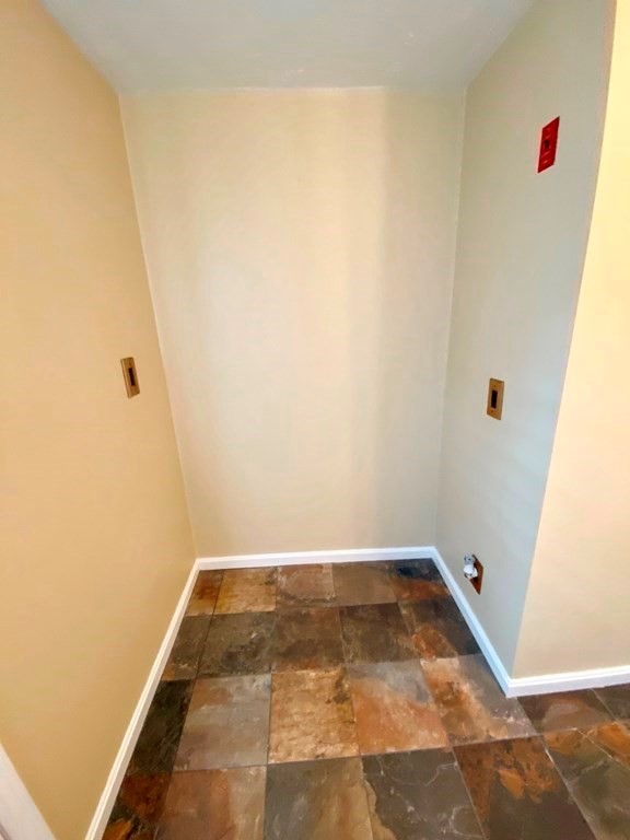 10 Waterman Road Auburn, MA 01501 - Photo 9 of 26 Gallery Image 9