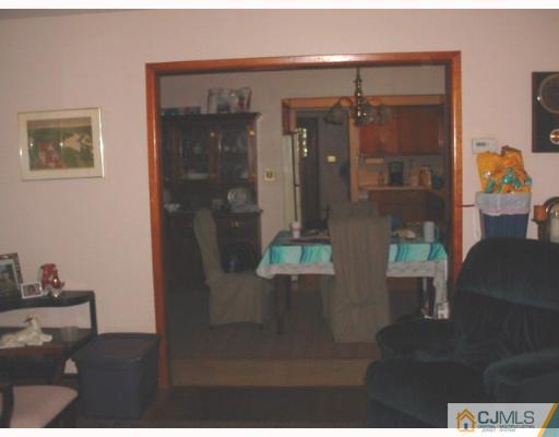 38 Foley Avenue Edison, NJ 08820 - Photo 3 of 5 Gallery Image 3