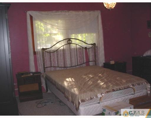 38 Foley Avenue Edison, NJ 08820 - Photo 5 of 5 Gallery Image 5