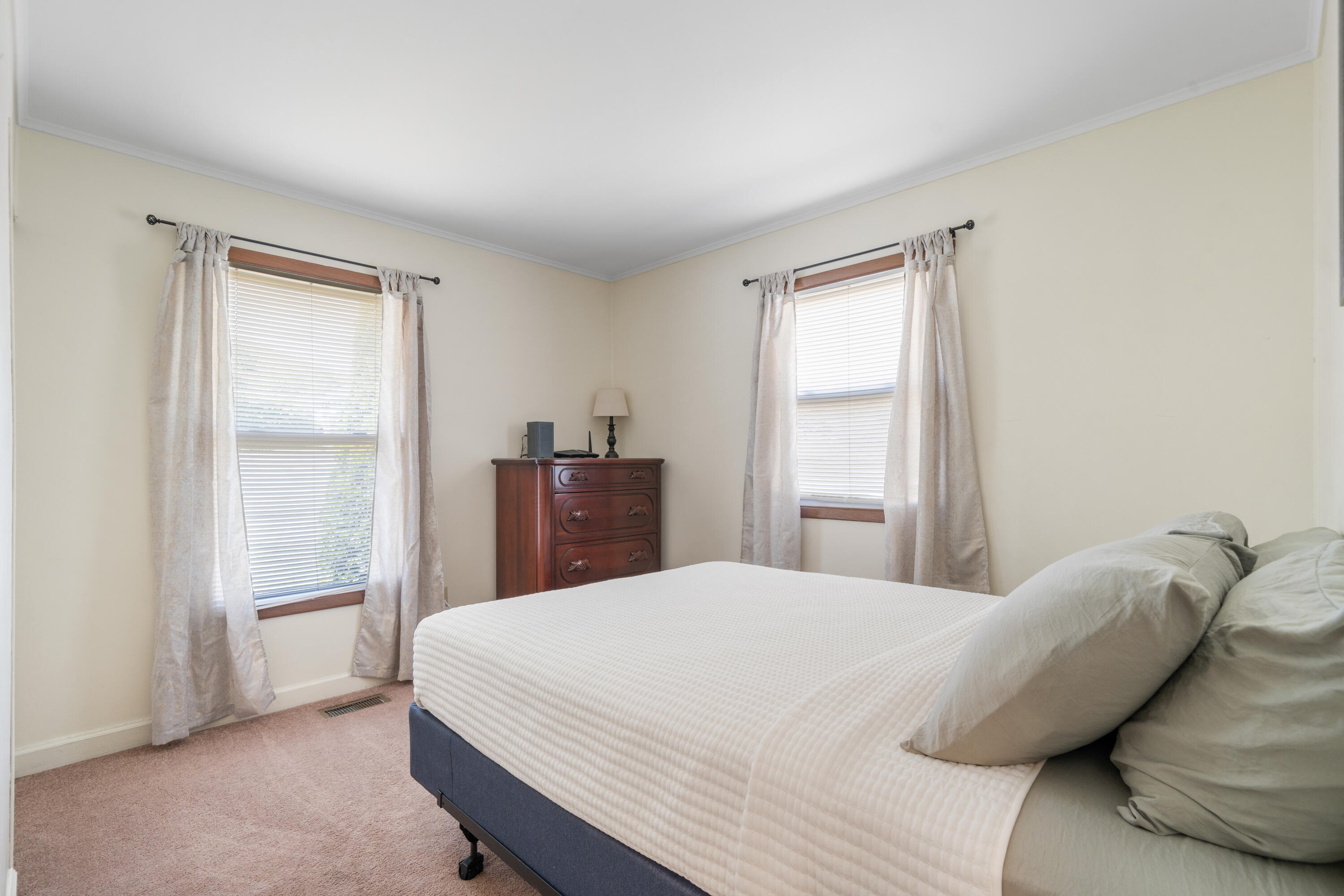 3268 Read Mountain Road Roanoke, VA 24019 - Photo 11 of 21 Bedroom