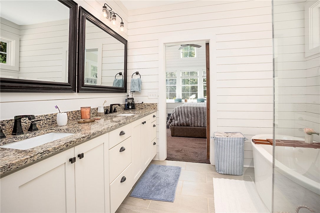 2717 Bud Black Road Auburn, AL 36879 - Photo 25 of 50 Primary Bathroom