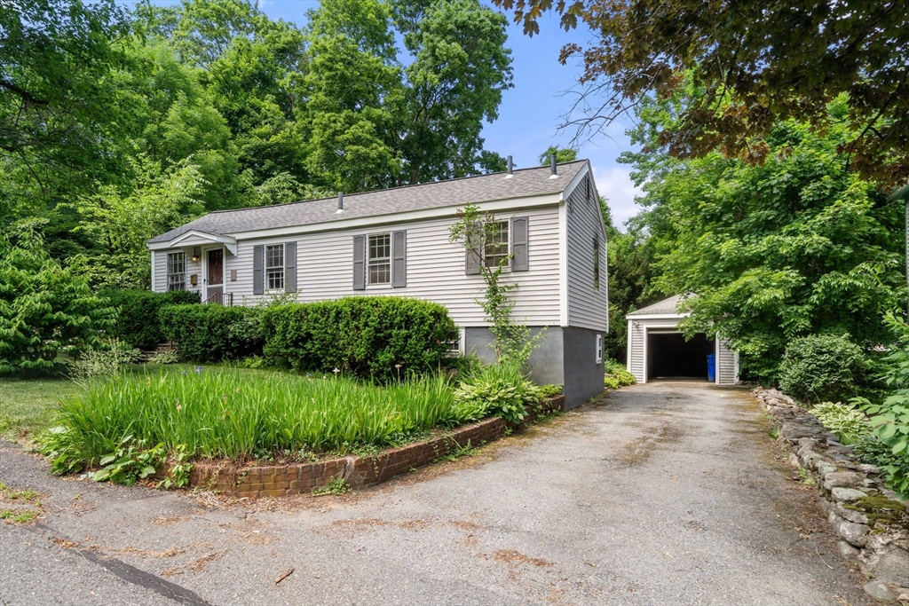 40 Fairfield Street Maynard, MA 01754 - Photo 2 of 38