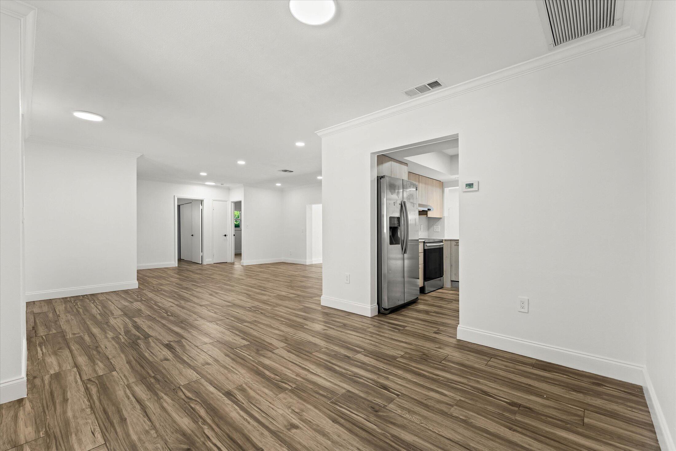 884 Northwest 6th Drive Boca Raton, FL 33486 - Photo 8 of 37 Dining Area with view of Living Area