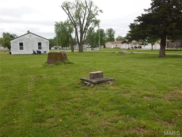 $82,500 | 200 East Maple Street, Curryville, MO 63339