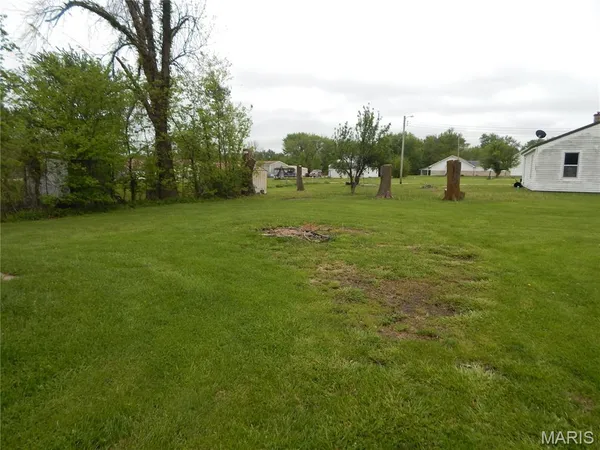 $82,500 | 200 East Maple Street, Curryville, MO 63339