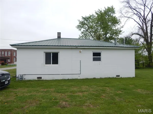 $82,500 | 200 East Maple Street, Curryville, MO 63339