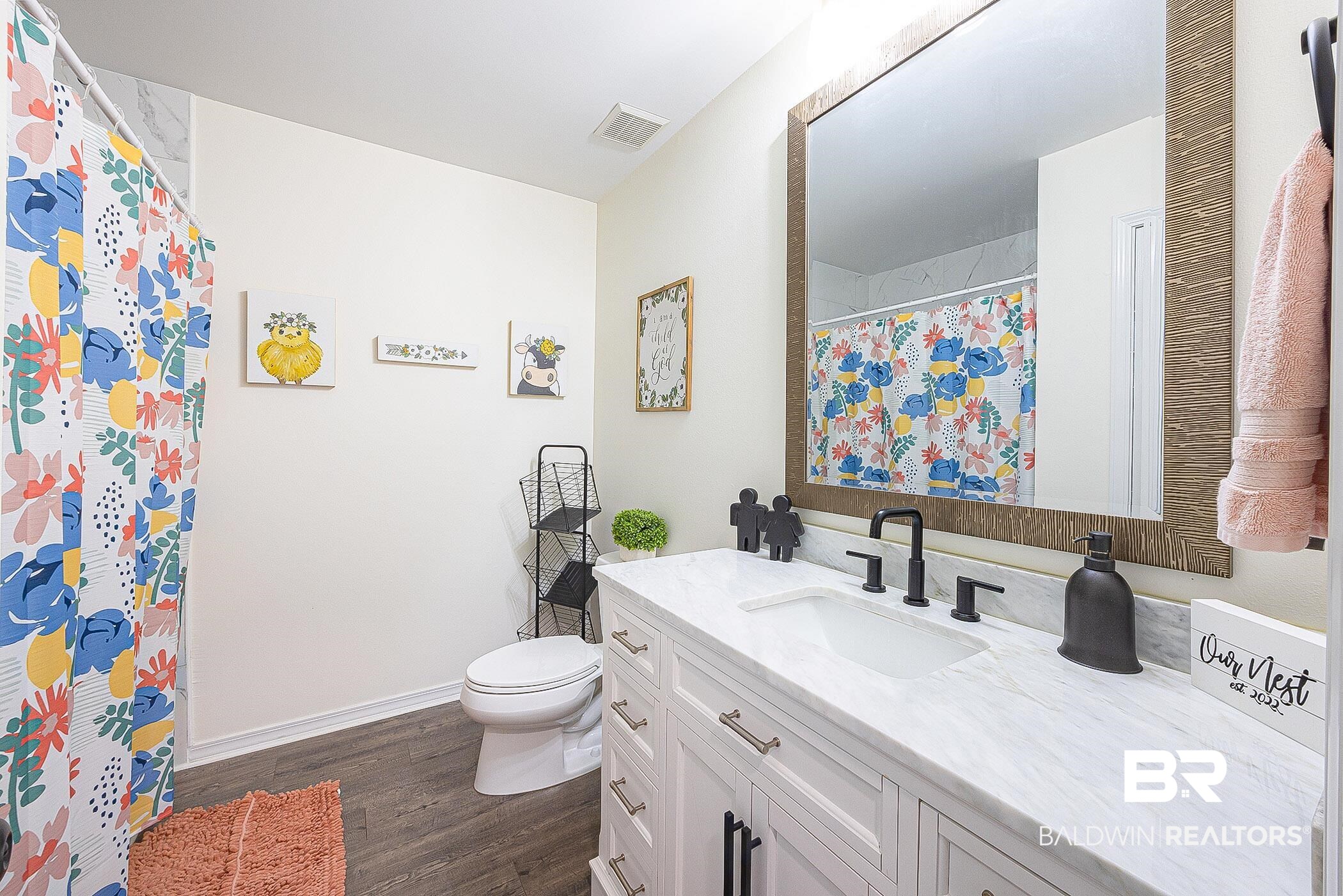 5304 Lansdowne Drive Mobile, AL 36693 - Photo 20 of 28 Bathroom