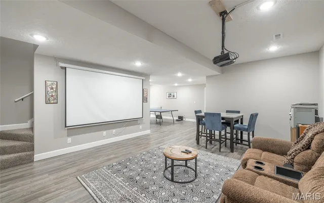 $400,000 | 1040 Daytona Drive, Lebanon, MO 65536