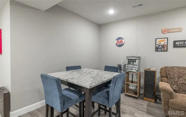 $400,000 | 1040 Daytona Drive, Lebanon, MO 65536