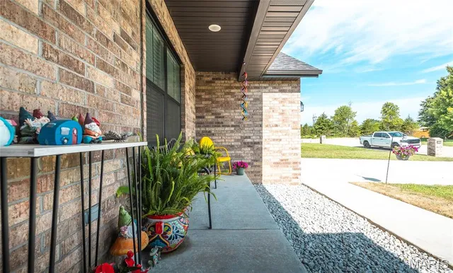 $400,000 | 1040 Daytona Drive, Lebanon, MO 65536