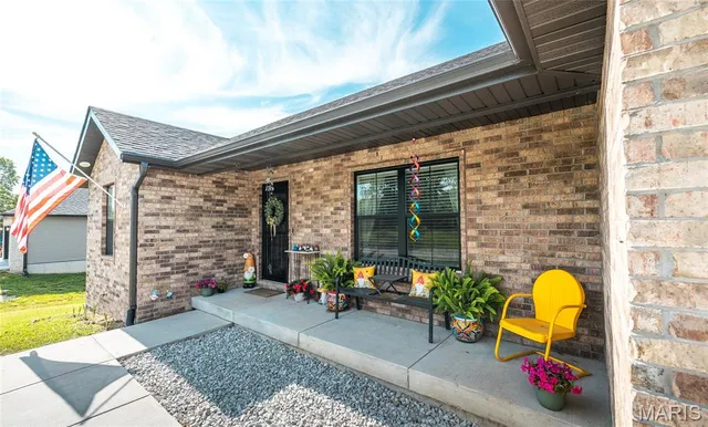 $400,000 | 1040 Daytona Drive, Lebanon, MO 65536