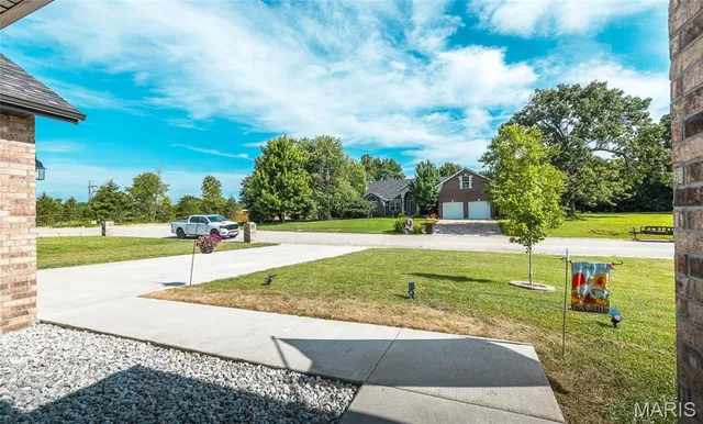 $400,000 | 1040 Daytona Drive, Lebanon, MO 65536